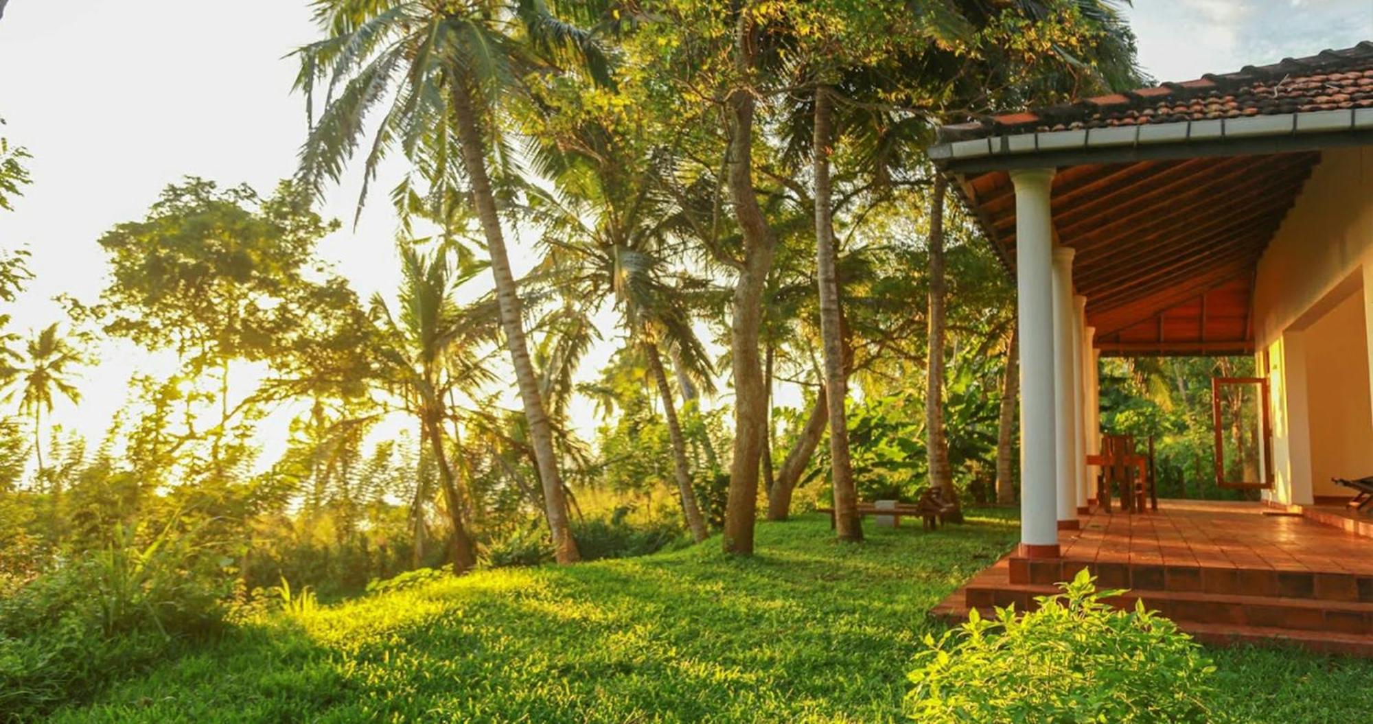 Bluewind Resort Tangalle Buitenkant foto
