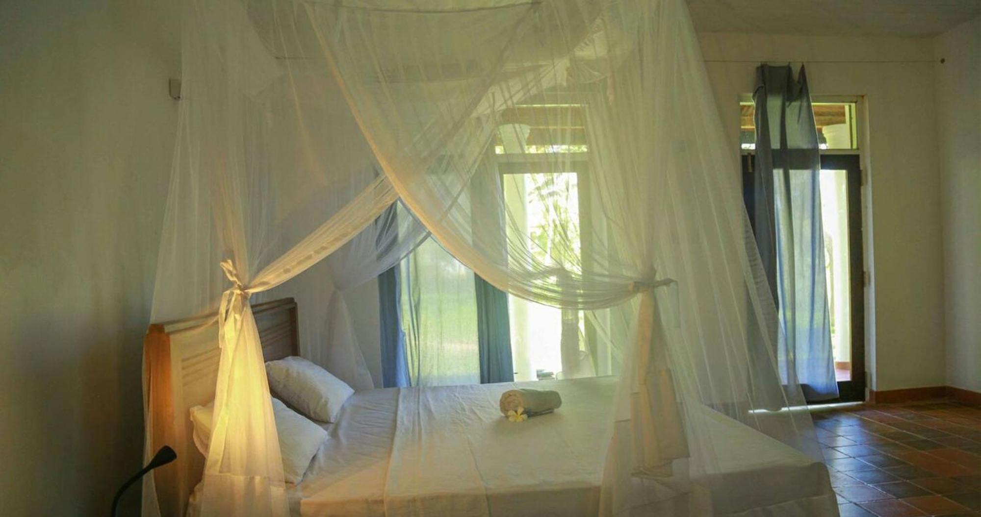 Bluewind Resort Tangalle Buitenkant foto